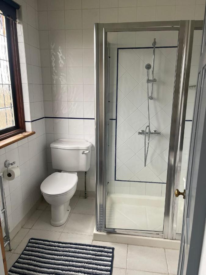 Lovely, Recently Refurbished Four Bedroom House.. Лондон Екстериор снимка